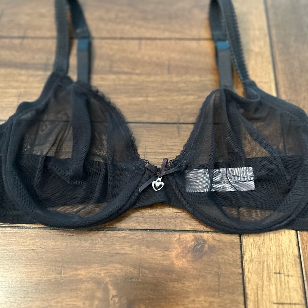 Sexy Black Bra Size 36C - EUC - Picture 13 of 13